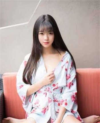 有本小说主角叫江小白