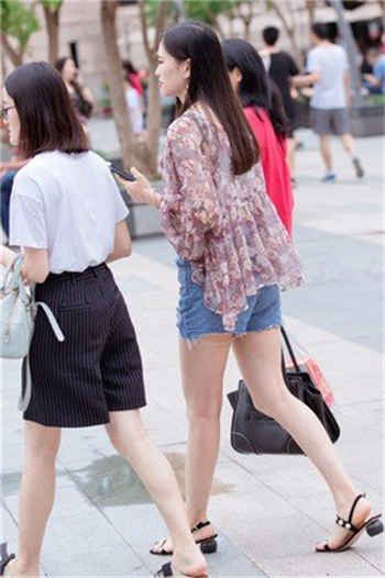 理发店里的特别服务4