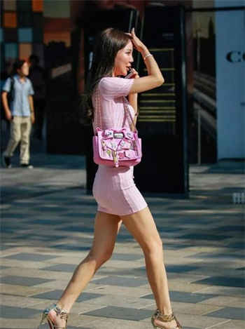 喵播全球版二维码