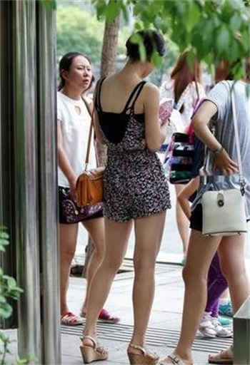 日本商务酒店老板绿帽子