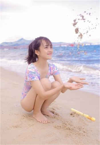 老公在客厅打麻将厨房