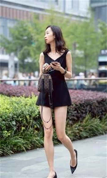 楼下的房客片段