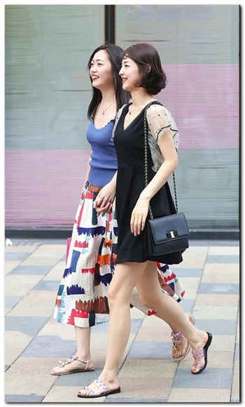 不穿衣的小舞