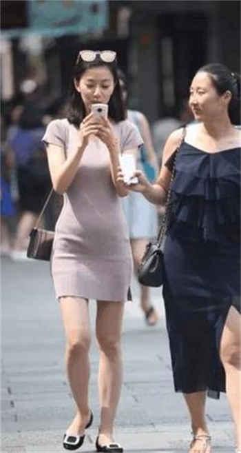 甘肃女副市长睡40几个官员