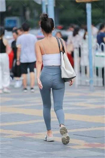 在工地当监理的母亲