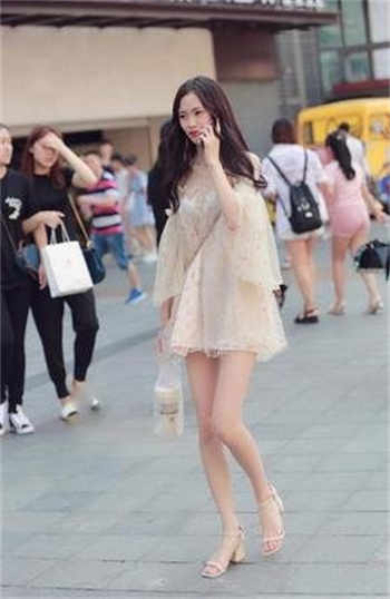 上海陆家嘴女主角照片