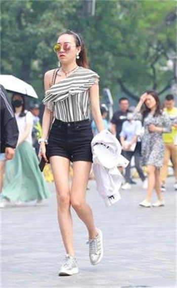 穿越爱情公寓之双修系统