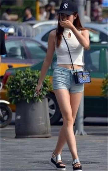 我的邻居是女妖