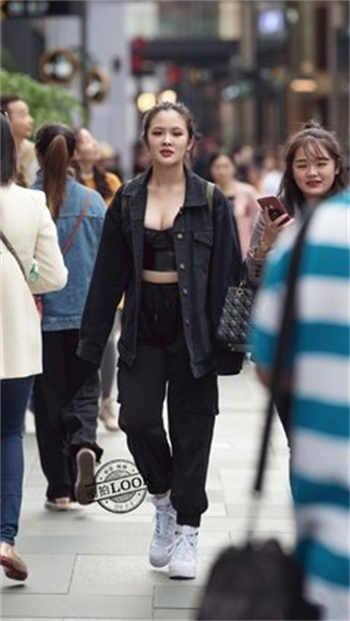 臣服by墨青城