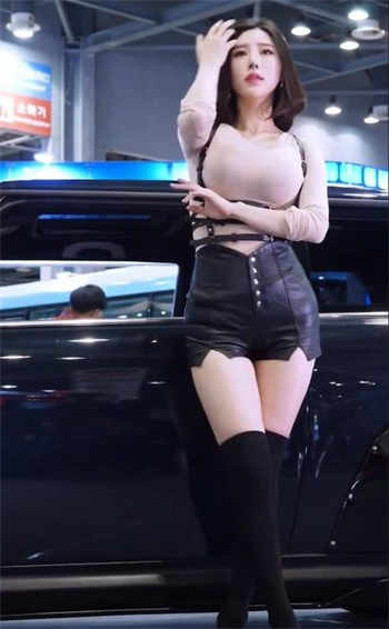 楼下的房客片段