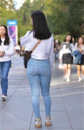 捡到女班主任的遥控器