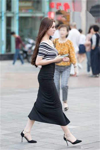 抖音女主播很多卖的